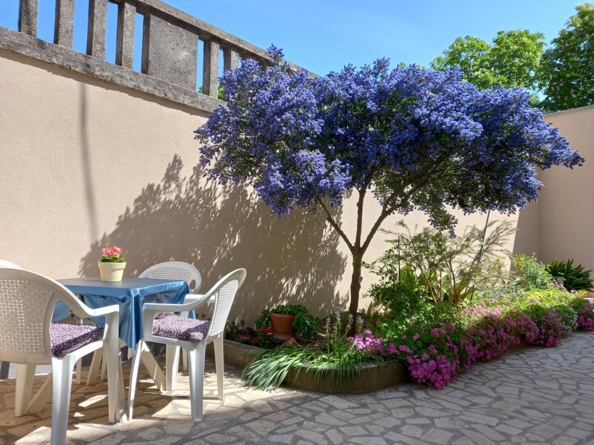 Apartment Punta Pula Bagian luar foto
